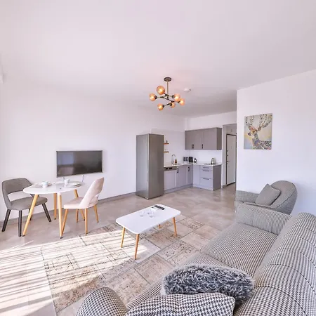 Hemera Apartment *
